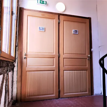 Centre Отель типа 