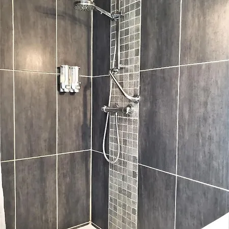 Centre Отель типа 